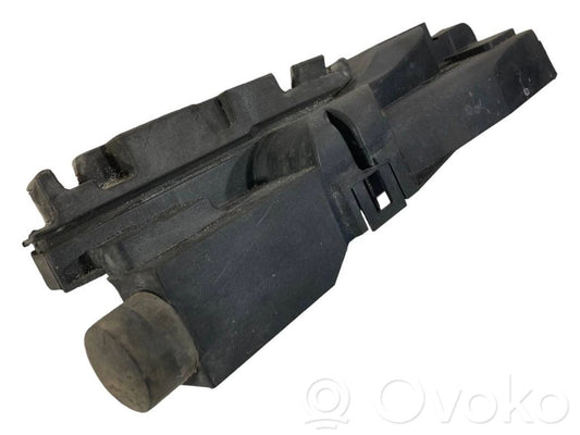 Radiatora (-u) turētājs / kronšteins