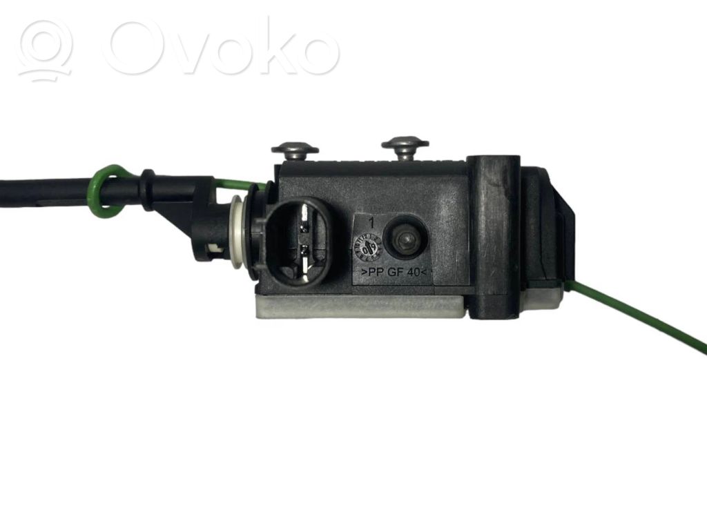 Электрический замок топливного бака