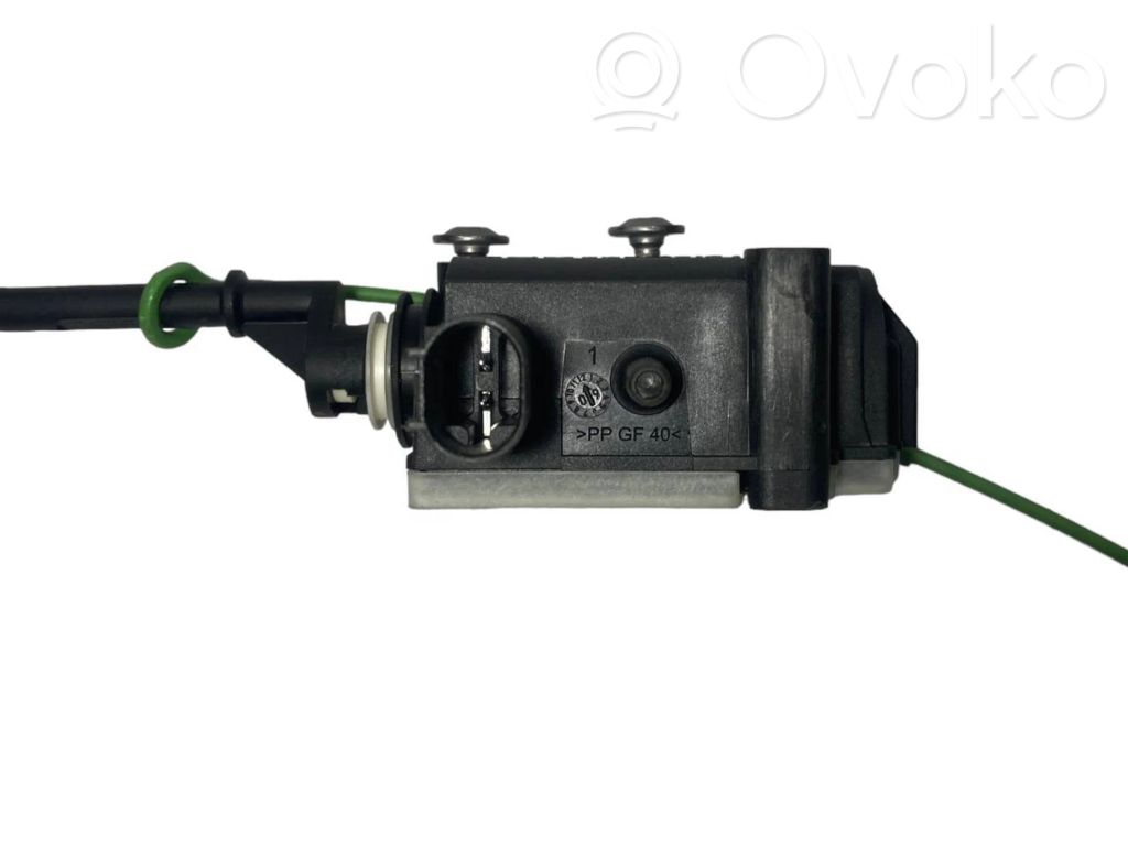 Electric fuel tank lock