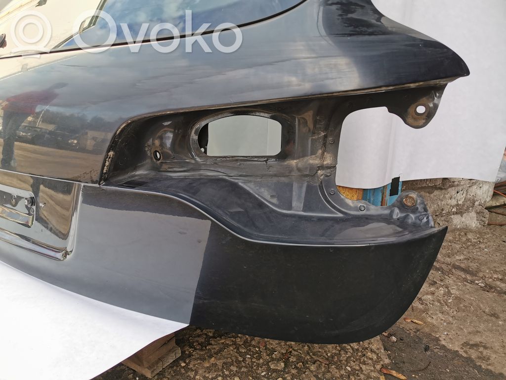 Aizmugurējais pārsegs (bagāžnieks)