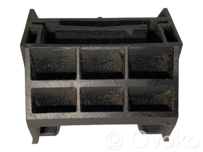 Radiatora (-u) turētājs / kronšteins