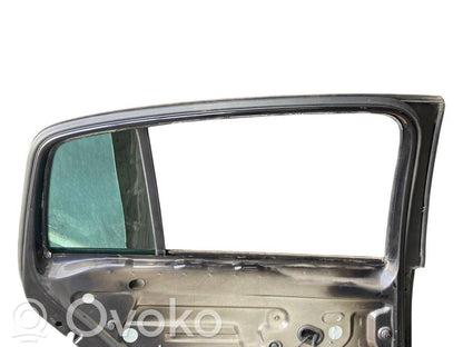 Aizmugurējās durvis