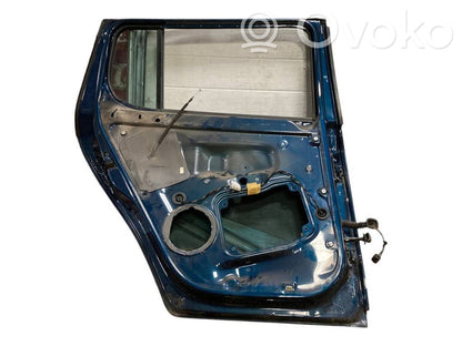 Задняя дверь