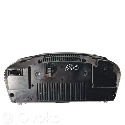Speedometer (in the instrument panel)