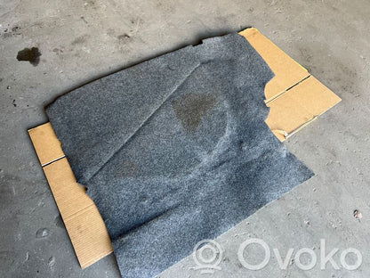 Trunk floor
