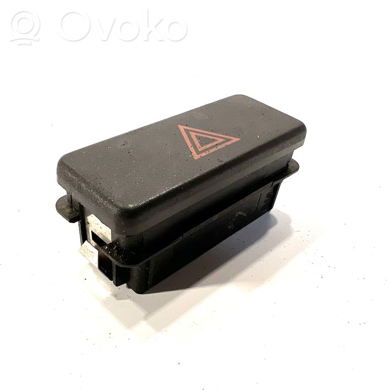 Avārijas lukturu slēdzis