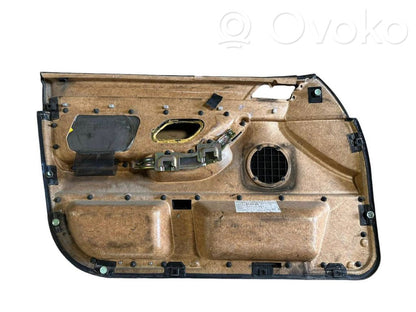 Priekšējo durvju apdare