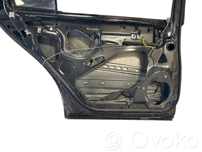 Aizmugurējās durvis