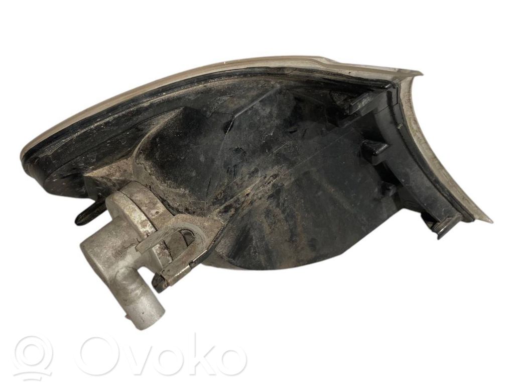 Priekšējais pagrieziena lukturis