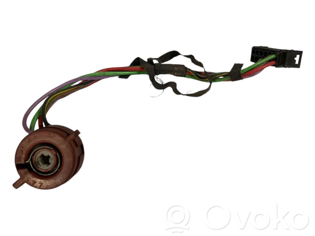 Aizdedzes slēdža kontakti