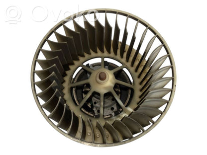 Mazā radiatora ventilators