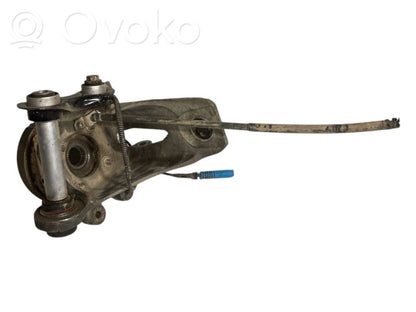 Aizmugurē riteņa rumbas vārpstas šarnīrs (stupica, capfa)