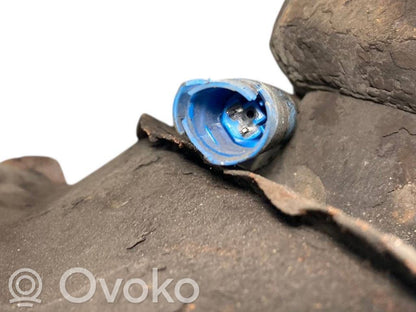 Priekšējā riteņa rumbas vārpstas šarnīrs (stupica, capfa)