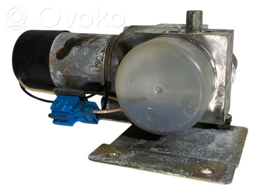 Bagāžnieka pārsega hidraulikas sūknis