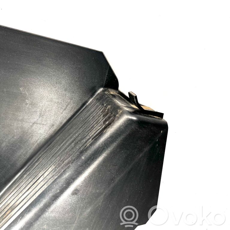 Side decorative trim for the footwell