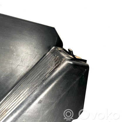 Side decorative trim for the footwell