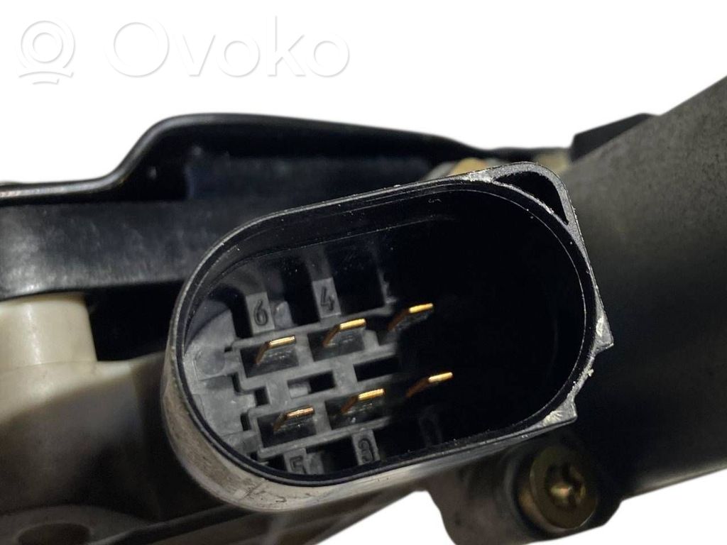 Priekšpusē elektriskā loga pacelšanas mehānisma komplekts