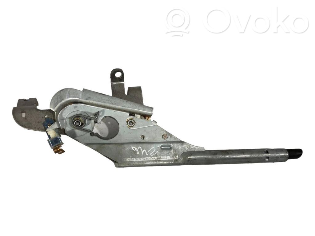 Rokas bremzes mehānisms (salonā)