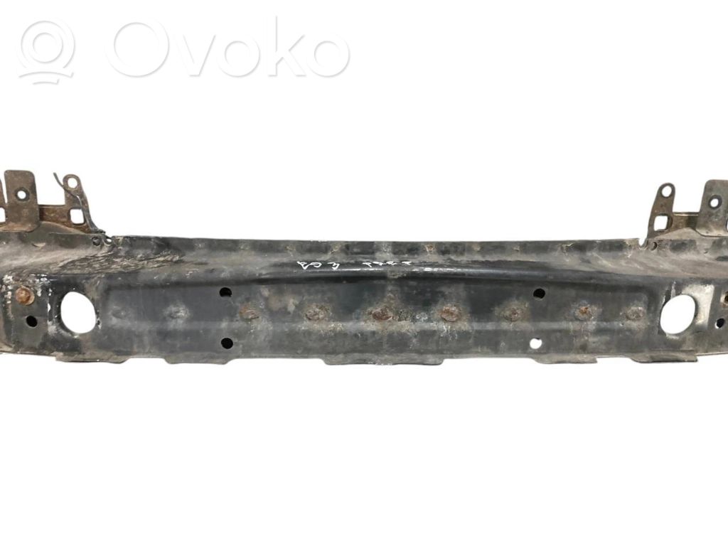 Priekšpusē bampera sija / balka