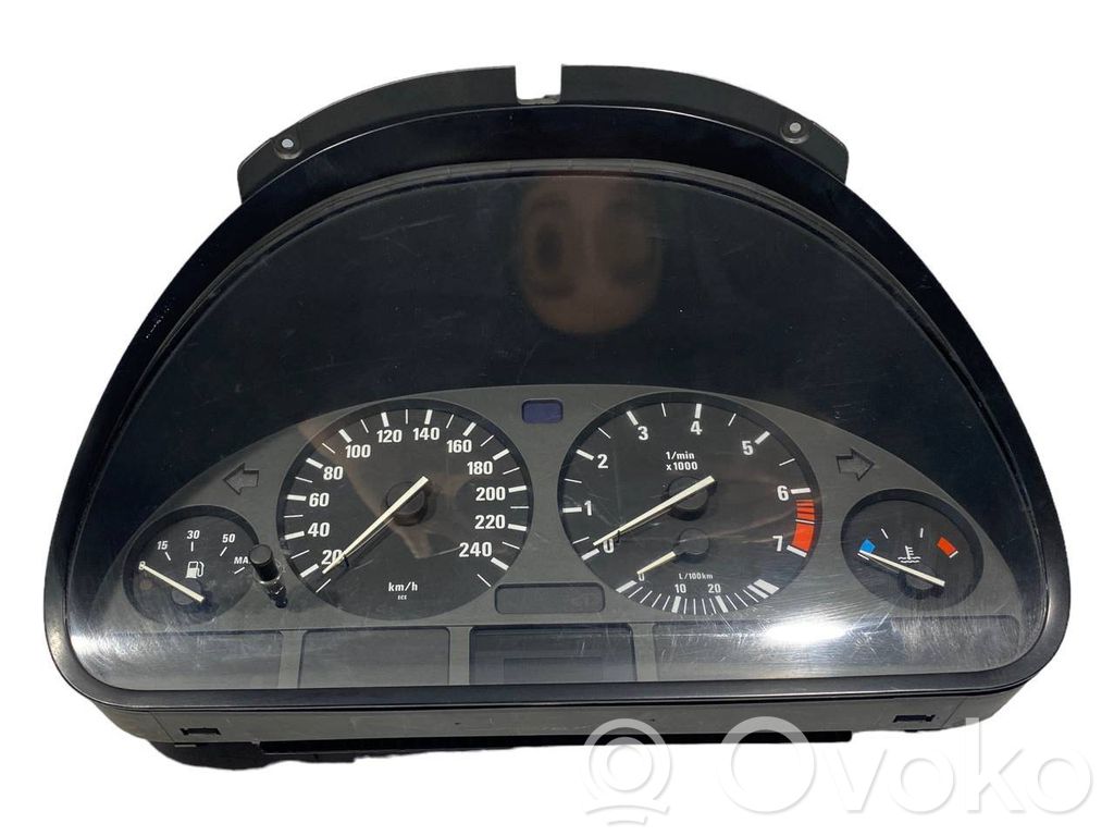 Speedometer (in the instrument panel)