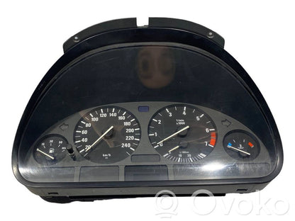 Speedometer (in the instrument panel)