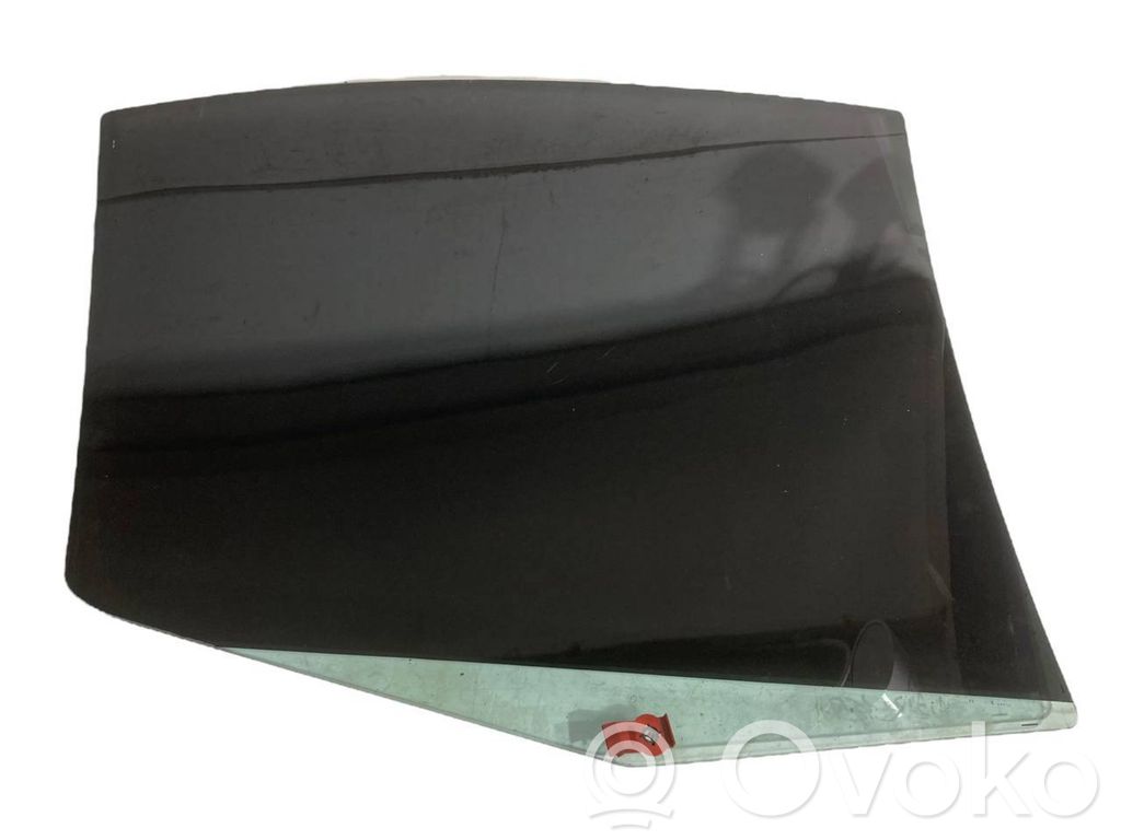 aizmugurējo durvju stikls