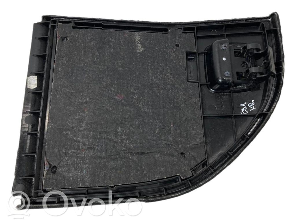 Side decorative trim panel