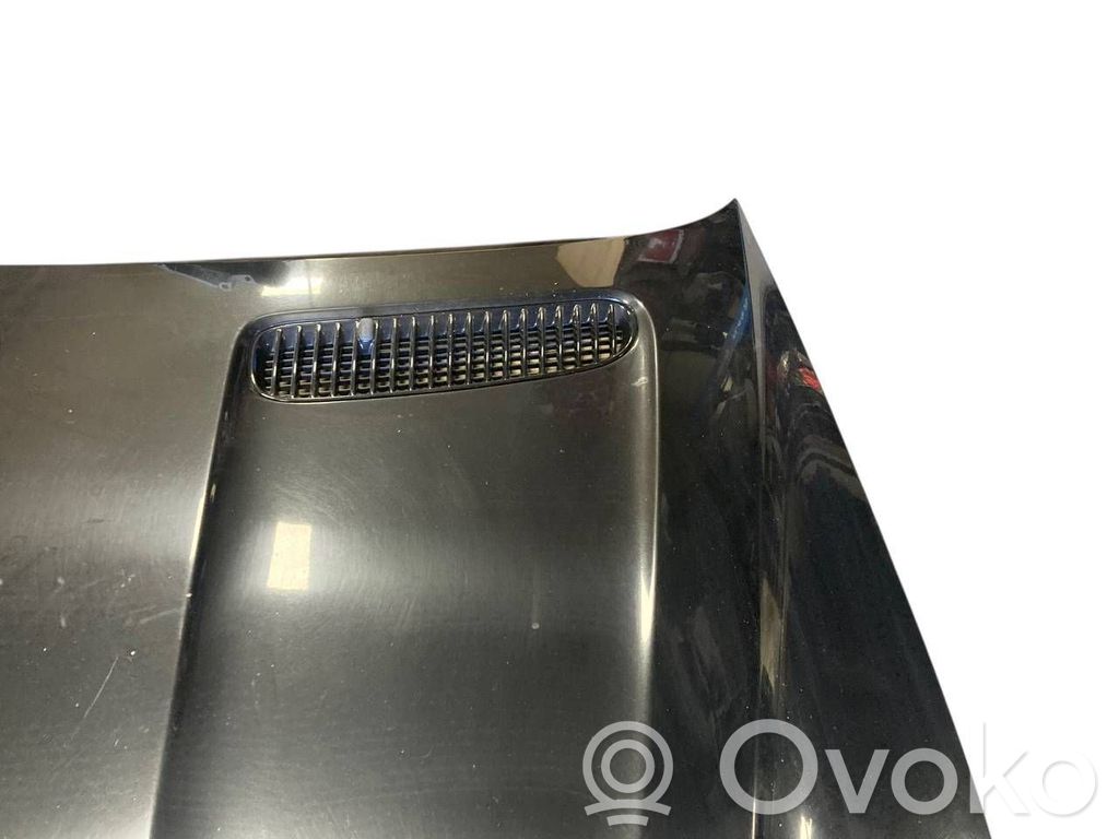 Dzinēja pārsegs (vāks)