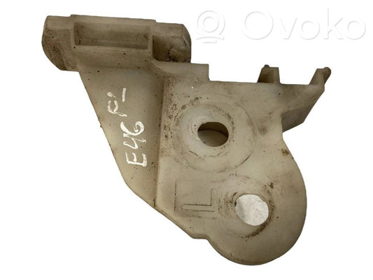 Priekšpusē bampera turētājs