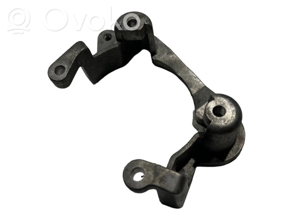 Engine mounting bracket