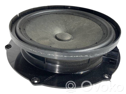 Skaļrunis (-i) priekšējās durvīs