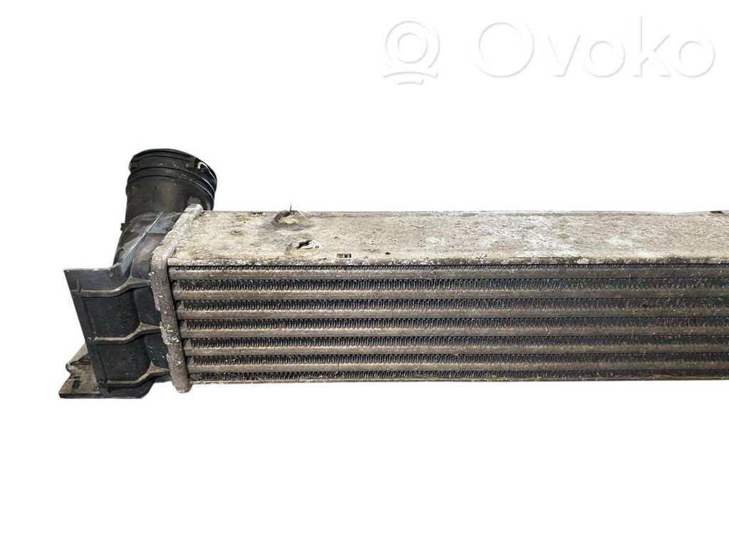 Starpdzesētāja radiators