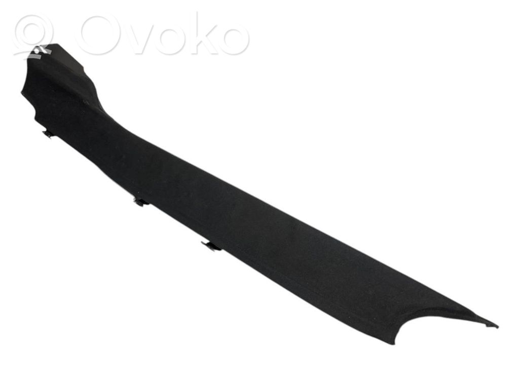 Sānu dekoratīvā apdare pie aizmugurējā sēdekļa (apakšdaļa)