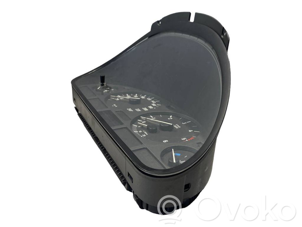 Spidometrs (instrumentu panelī)