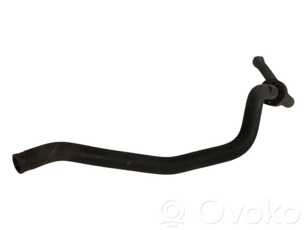 Caurulīte (-es) / šļūtene (-es)