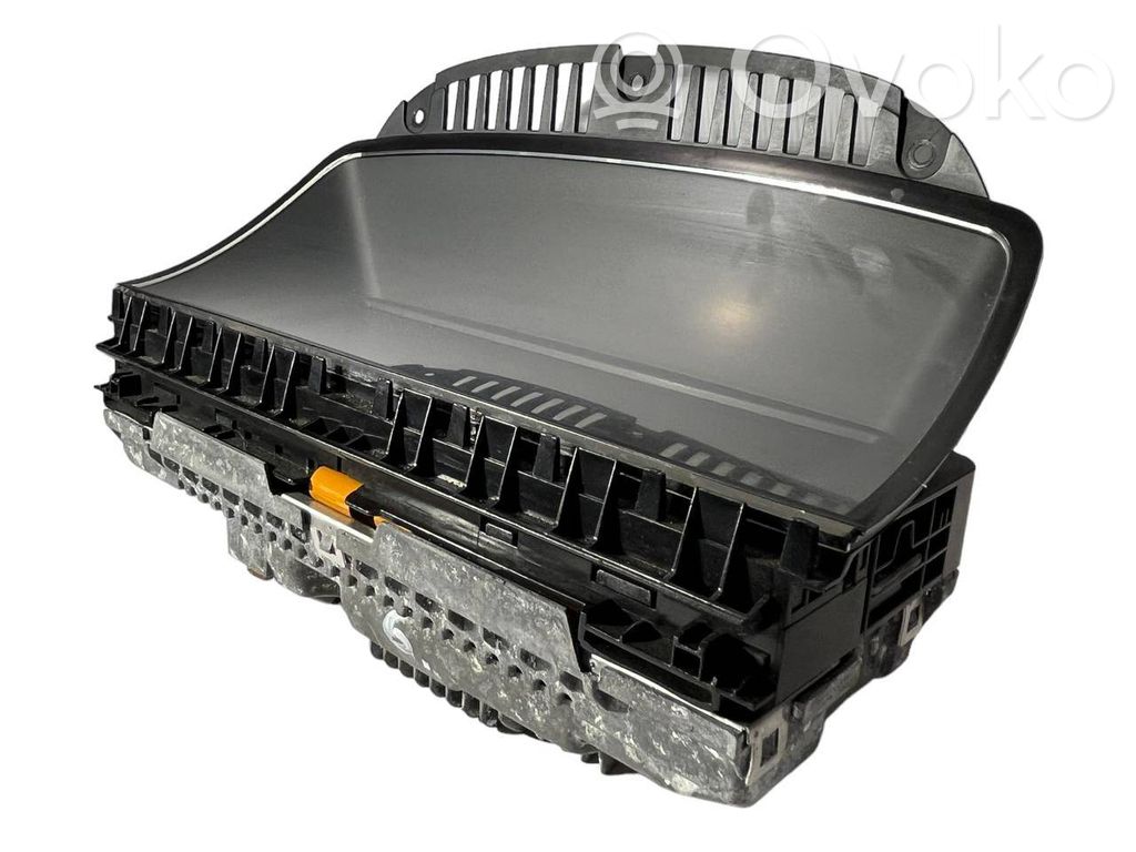 Speedometer (in the instrument panel)