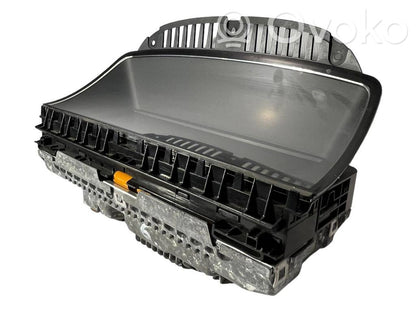 Speedometer (in the instrument panel)