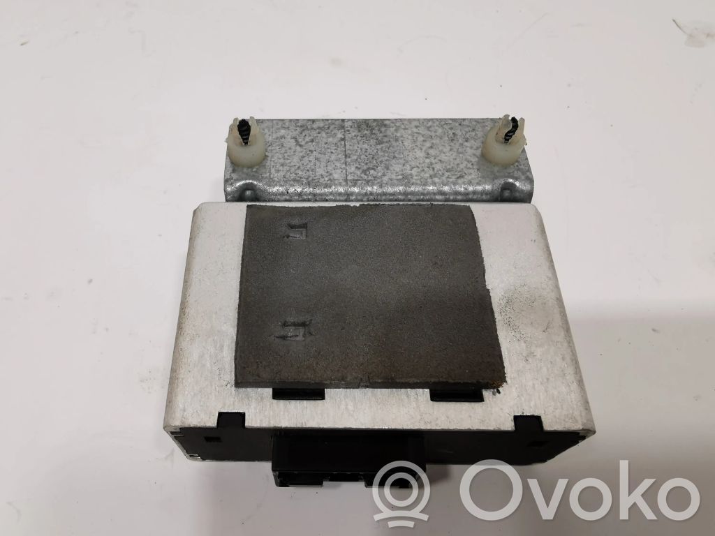 Centrālās atslēgas vadības bloks