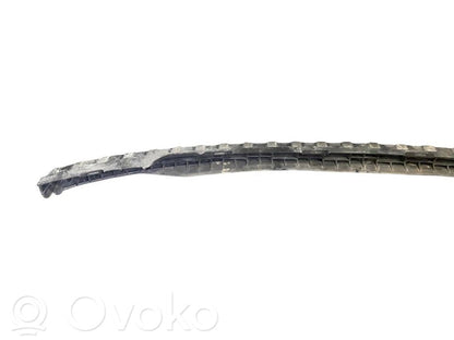 Priekšpusē bampera turētājs