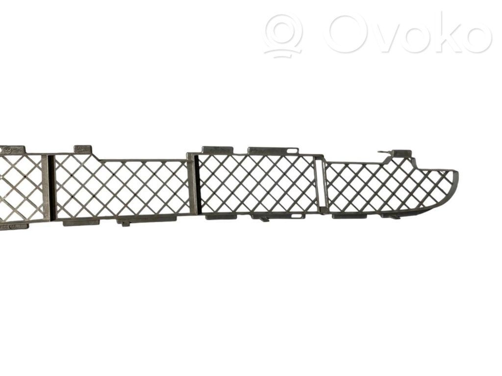 Apakšējais režģis (trīsdaļīgs)