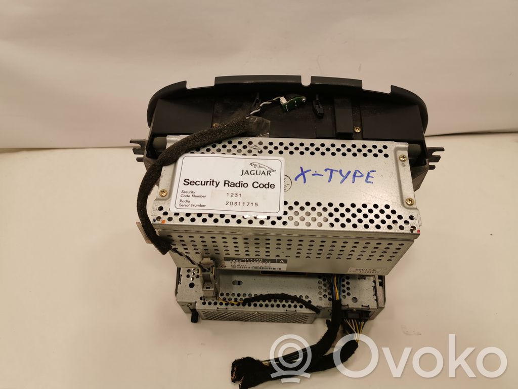 Radio / CD/DVD player / navigation