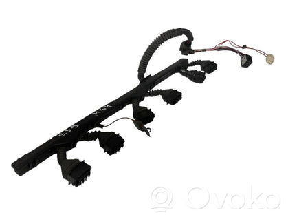 Fuel injector wires