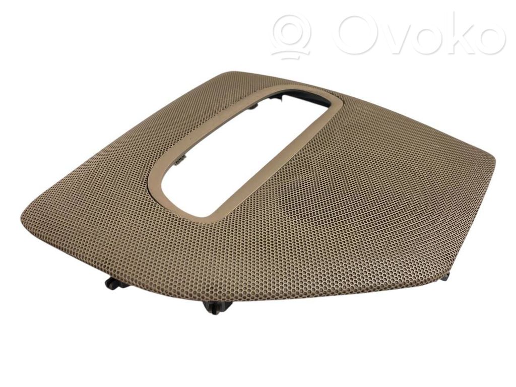 Centrālā skaļruņa dekoratīvā apdare