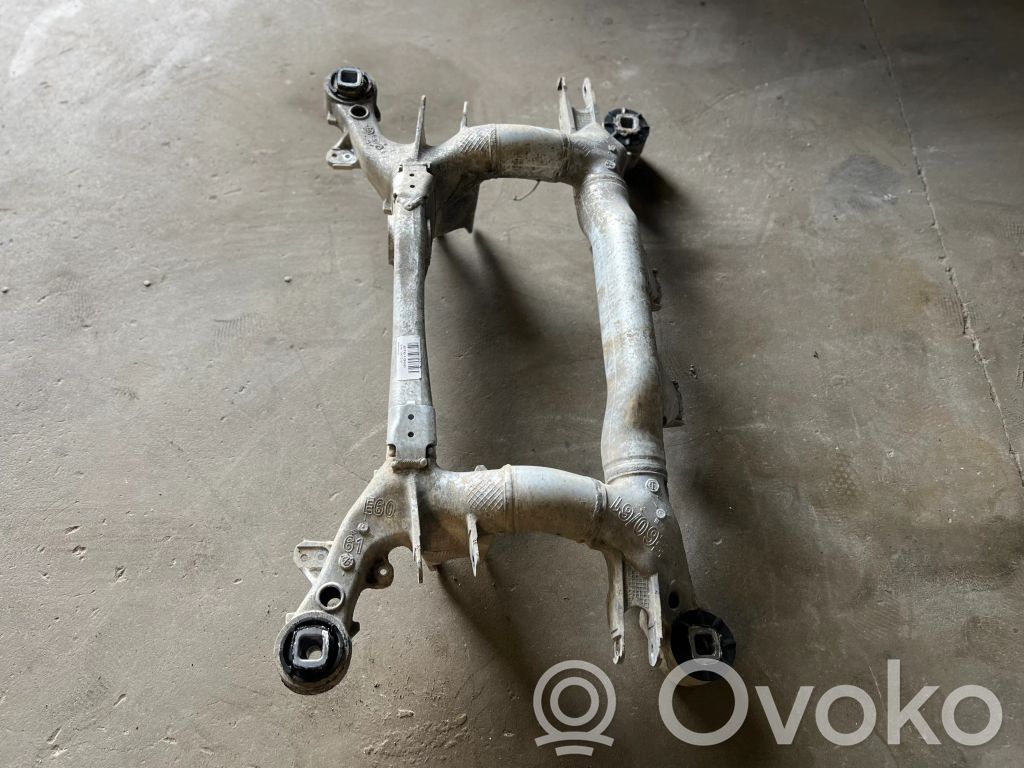 Aizmugurējais tilts