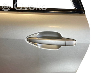 Aizmugurējās durvis