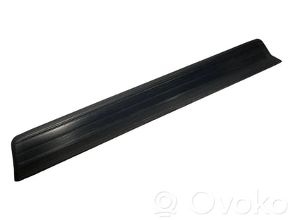 Front sill trim (inner)