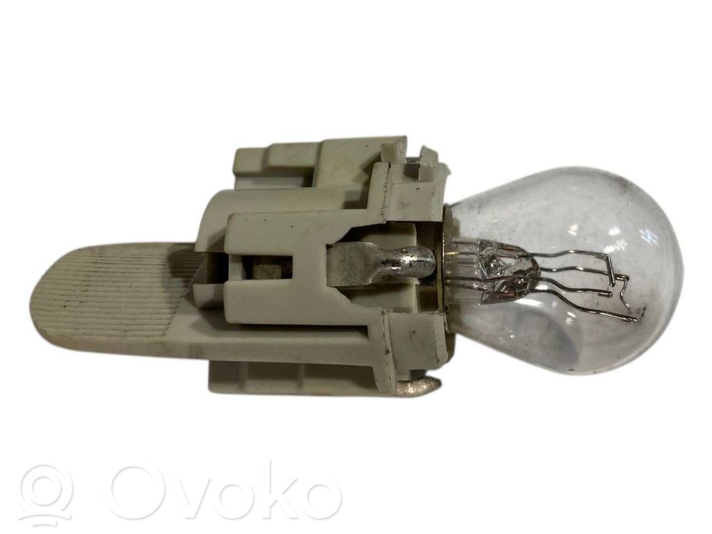 Aizmugurējā luktura detaļa