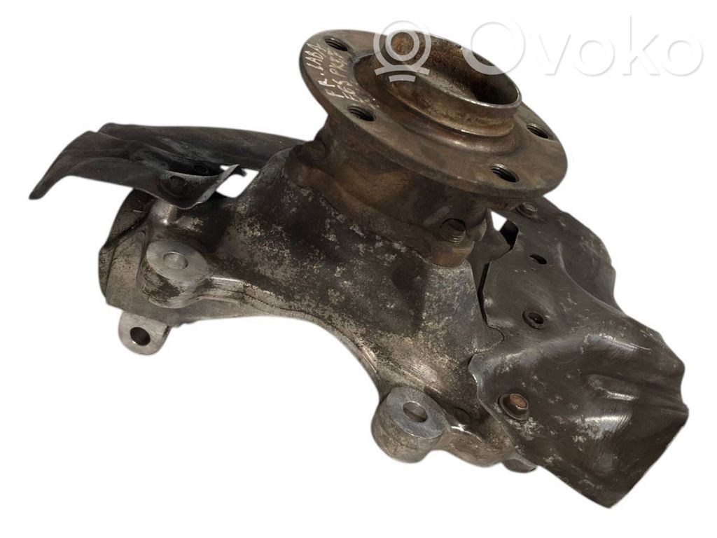 Priekšējā riteņa rumbas vārpstas šarnīrs (stupica, capfa)