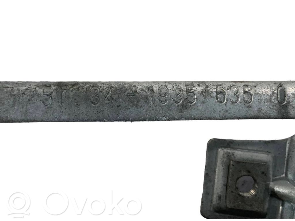 Mehāniskais aizmugurē loga pacelšanas mehānisms