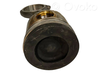 Piston with connecting rod